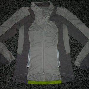Lulelemon Reflective Windbreaker W/ Back Pockets